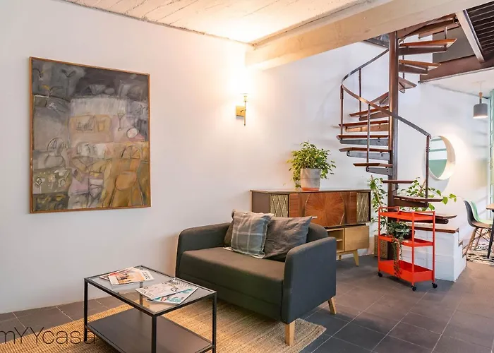 Apartamento Comfortable Apt. W/ Terrace & Lovely Lighting 101 *
