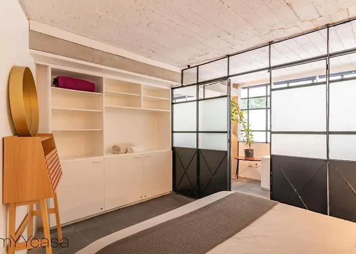 Comfortable Apt. W/ Terrace & Lovely Lighting 101 Apartamento