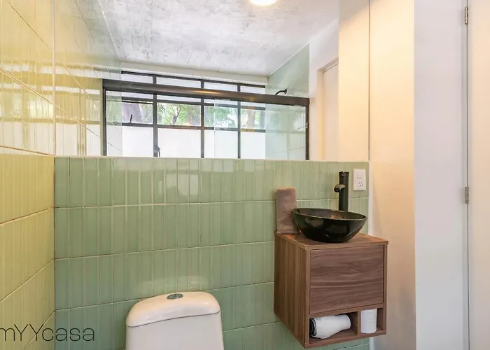 Comfortable Apt. W/ Terrace & Lovely Lighting 101 Apartamento