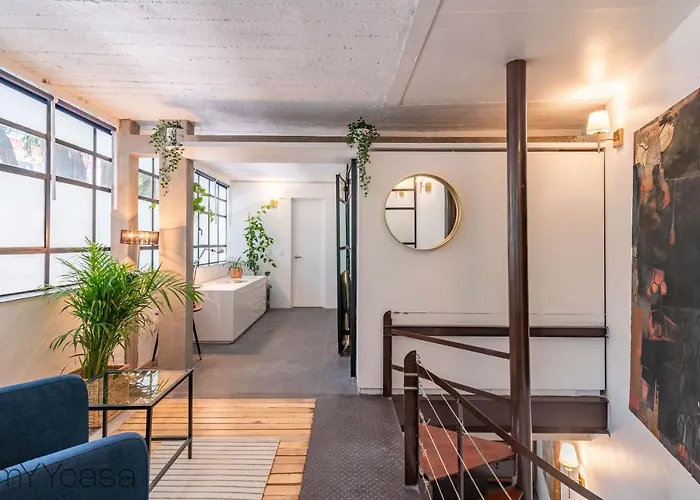 Comfortable Apt. W/ Terrace & Lovely Lighting 101 *